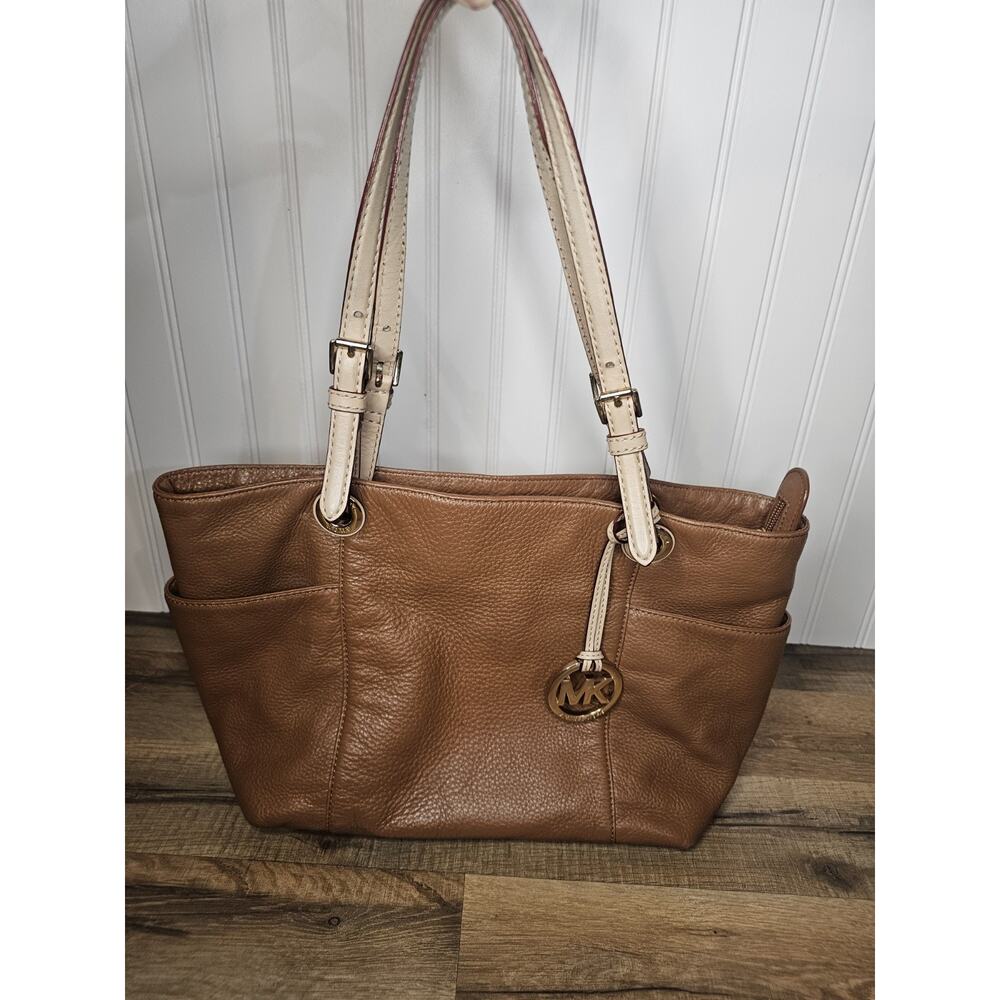 Michael Kors Jet Set East West Top Zip Acorn Saffiano Leather Tote Dust Cover - Picture 3 of 16